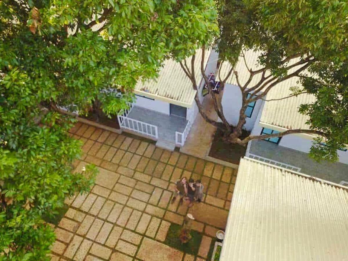 Homestay Vuon Nhan Plây Ku Exterior foto