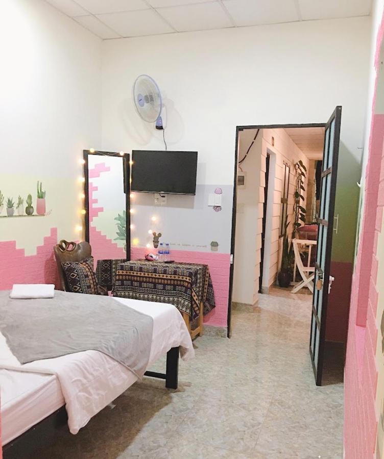 Homestay Vuon Nhan Plây Ku Exterior foto