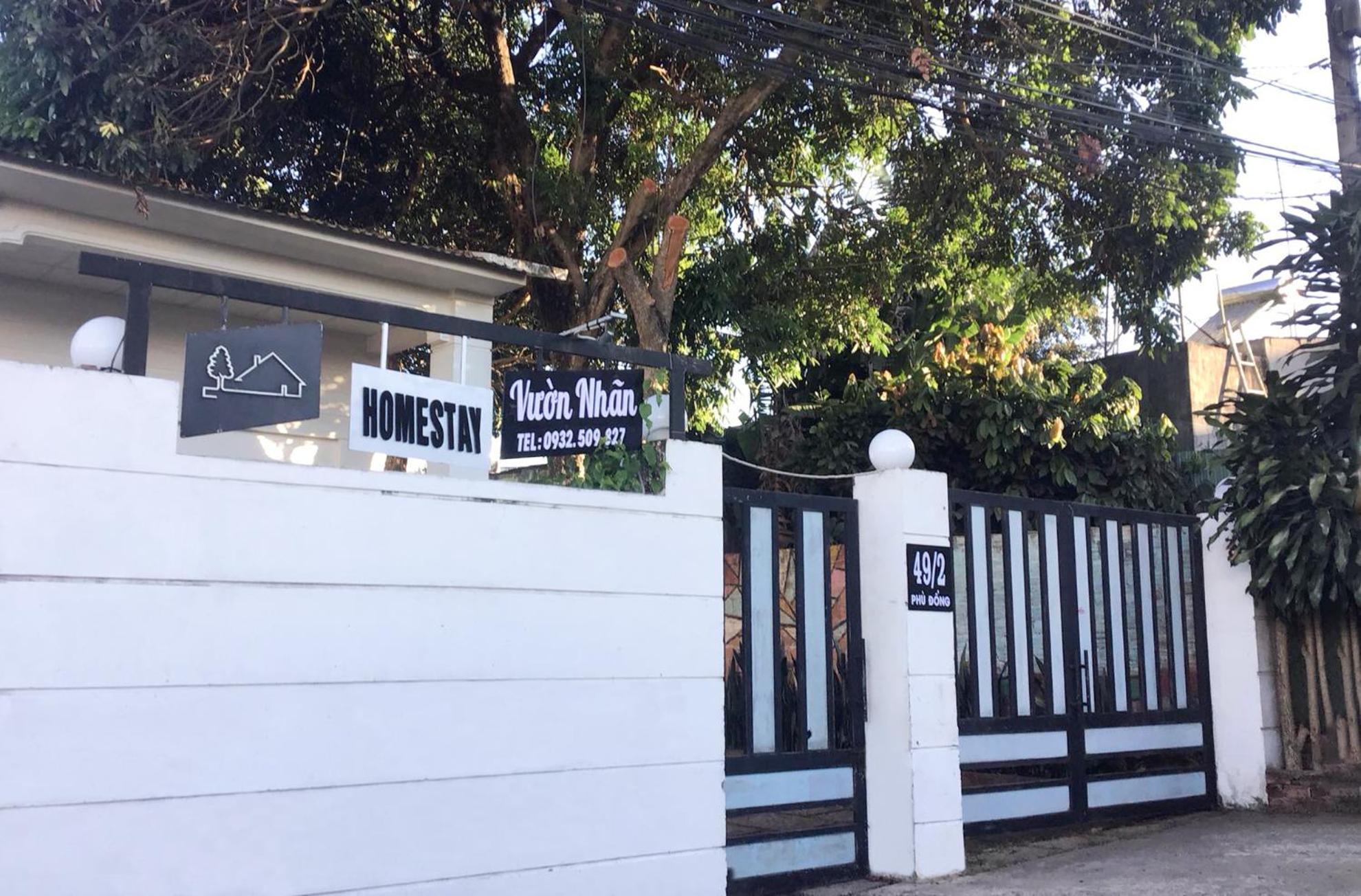Homestay Vuon Nhan Plây Ku Exterior foto